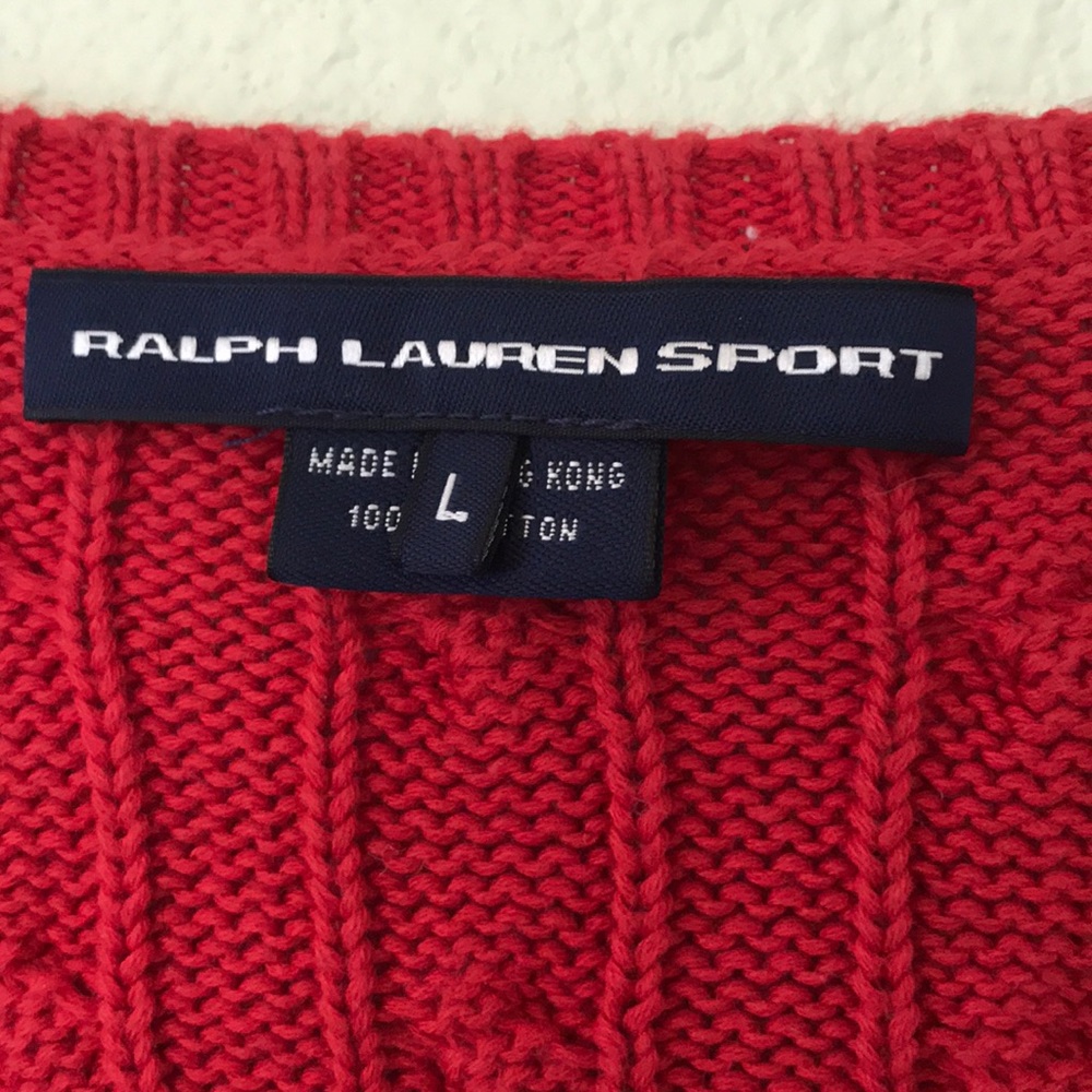Red sweater - Picture 3 of 3